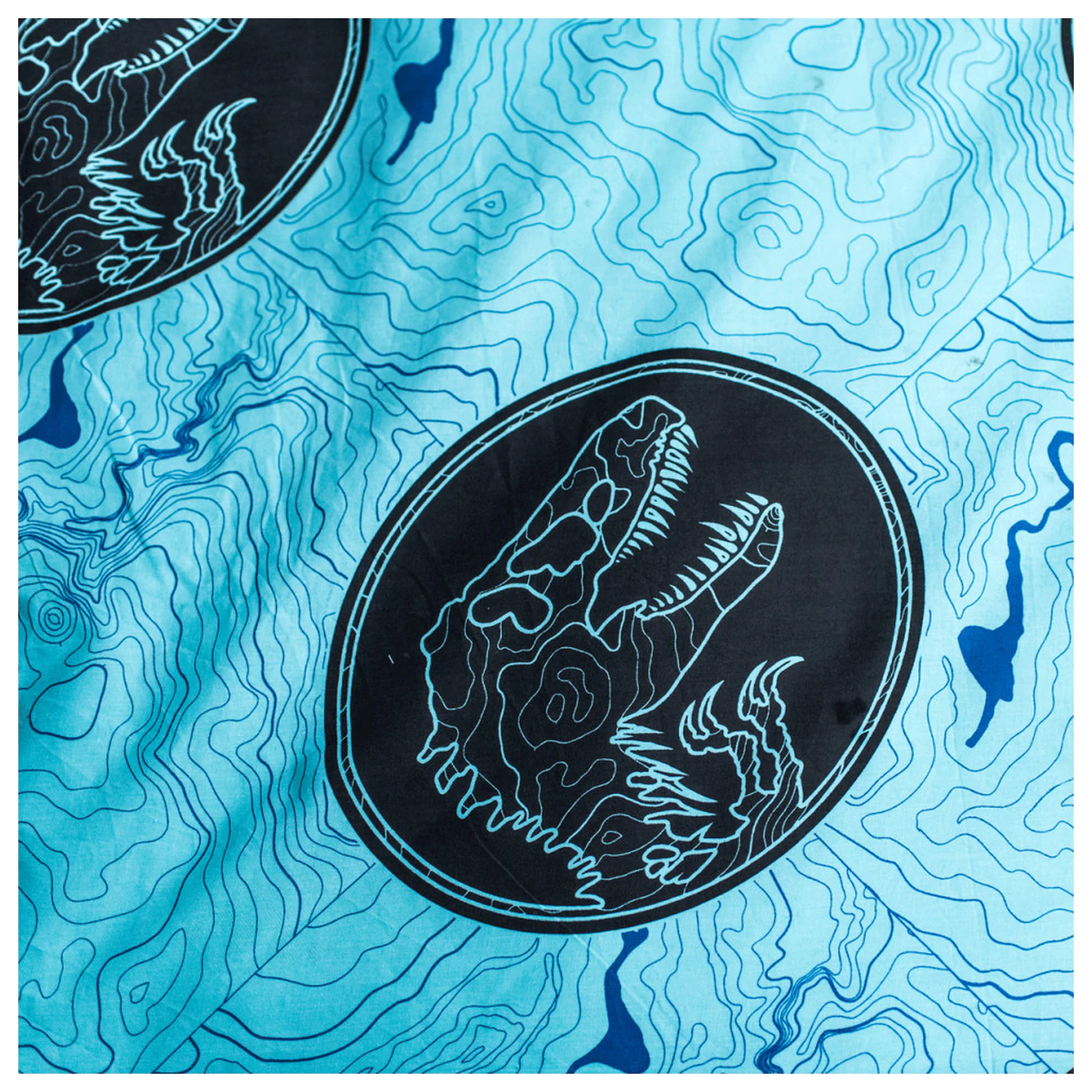 Jurassic World Dinosaur Tracker Glow in the Dark Duvet Cover product photo