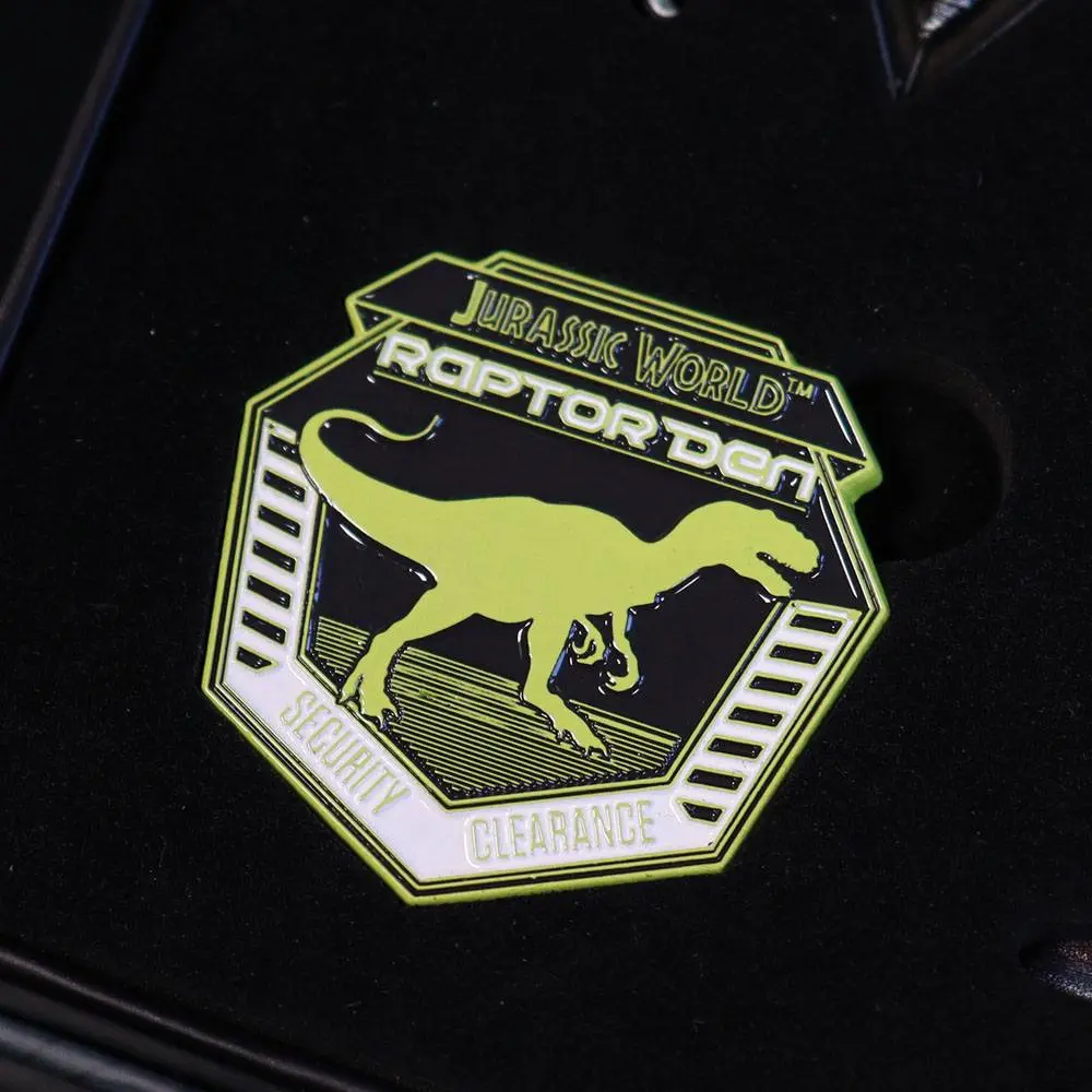 Jurassic World Pin Badge 3-Pack Raptor Training Commendation Limited Edition product photo