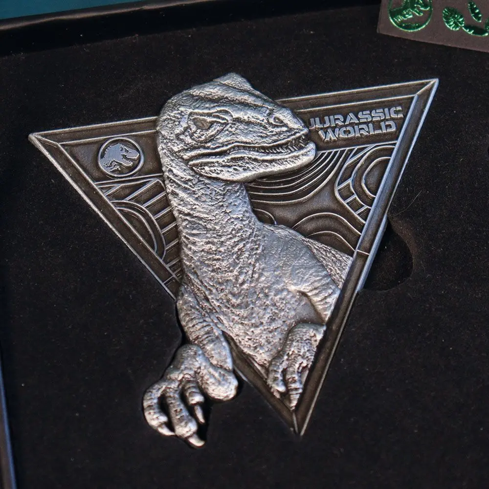 Jurassic World Pin Badge 3-Pack Raptor Training Commendation Limited Edition product photo