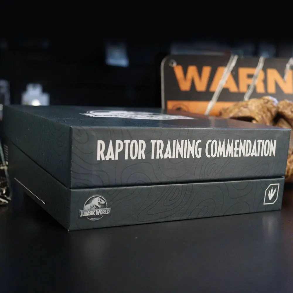 Jurassic World Pin Badge 3-Pack Raptor Training Commendation Limited Edition product photo