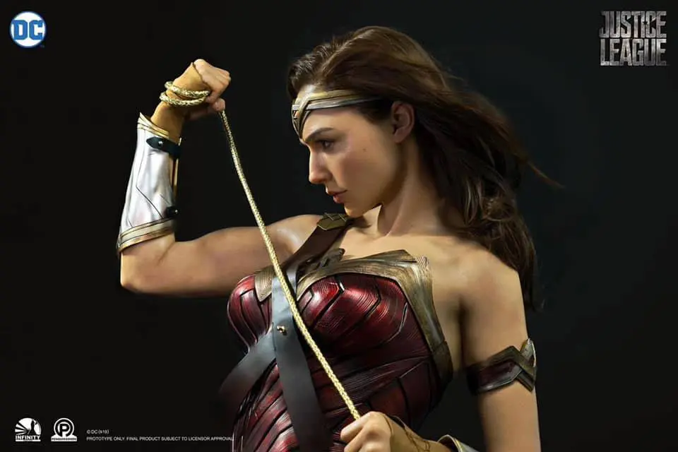 Justice League Life-Size Bust Wonder Woman 73 cm product photo
