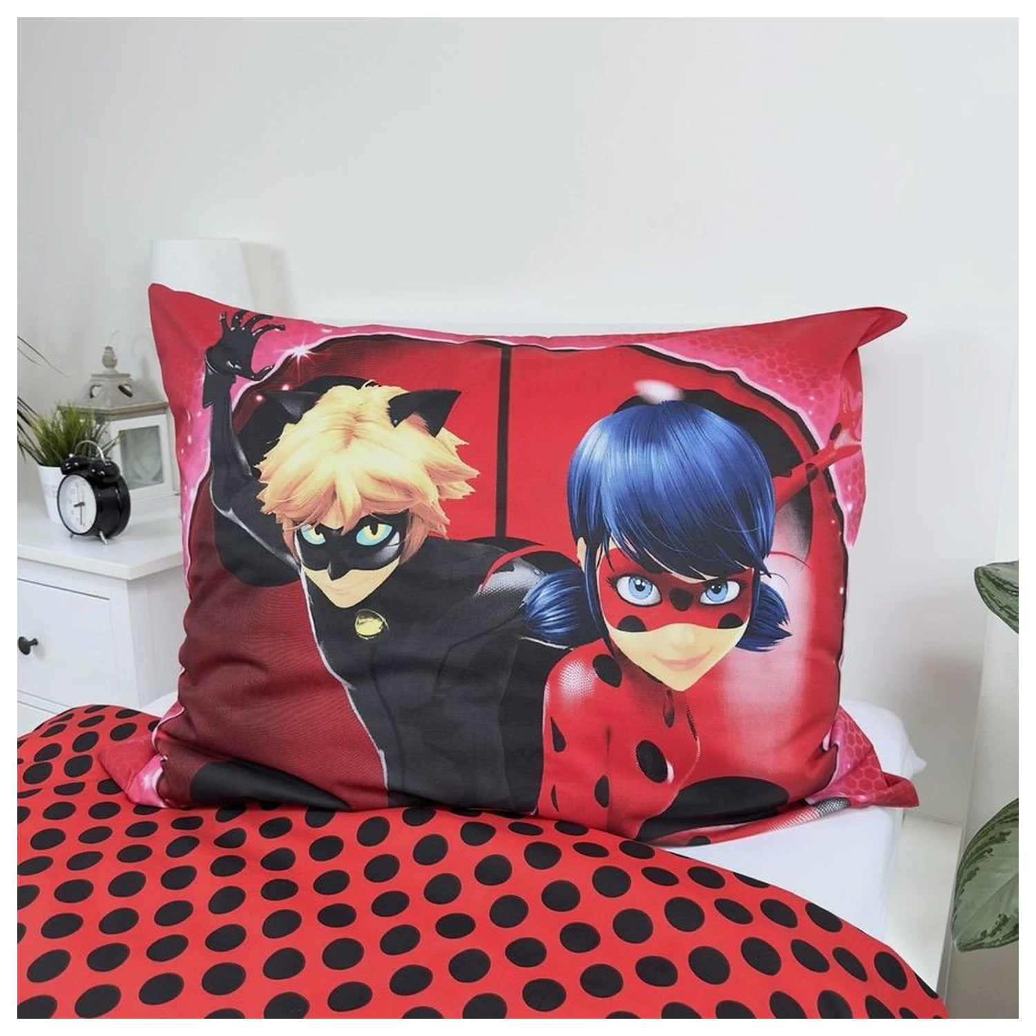 Miraculous: Tales of Ladybug & Cat Noir Paris Duvet Cover product photo