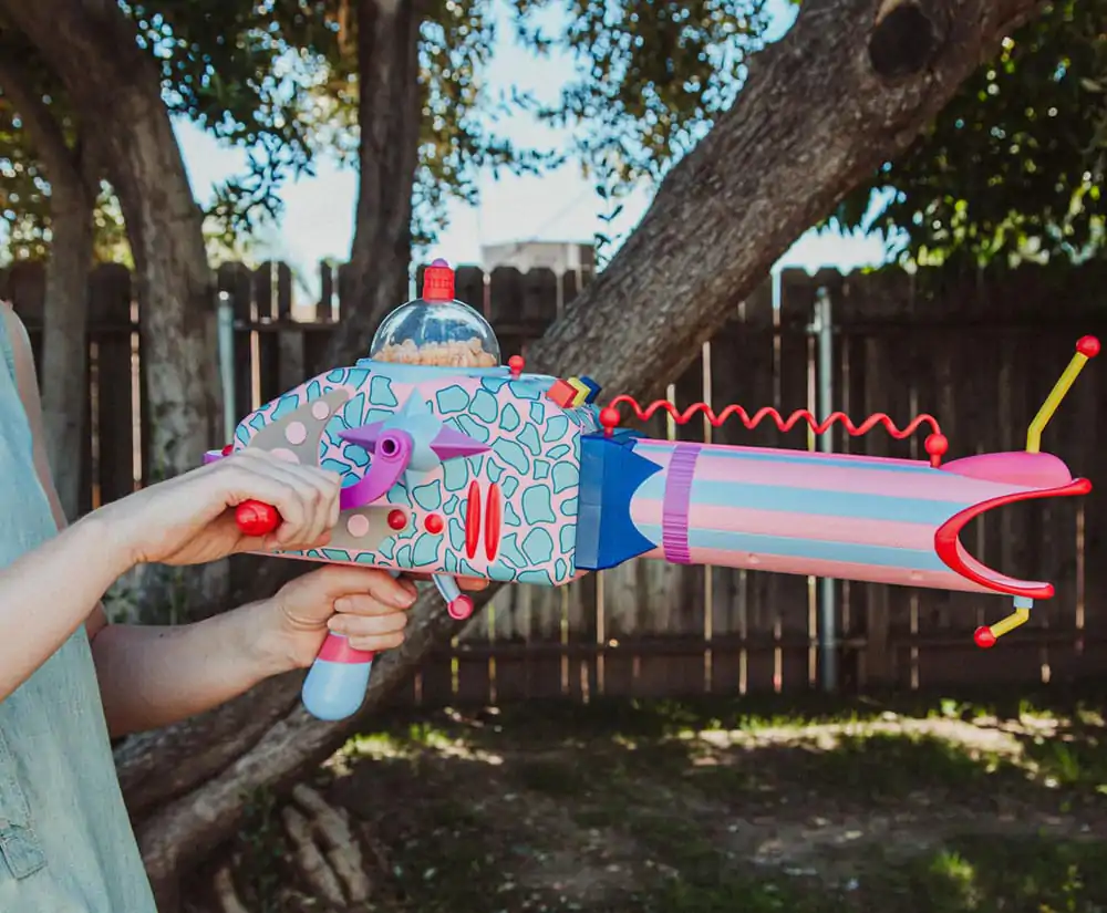 Killer Klowns from Outer Space Electronic Prop Replica 1/1 Popcorn Bazooka 61 cm product photo