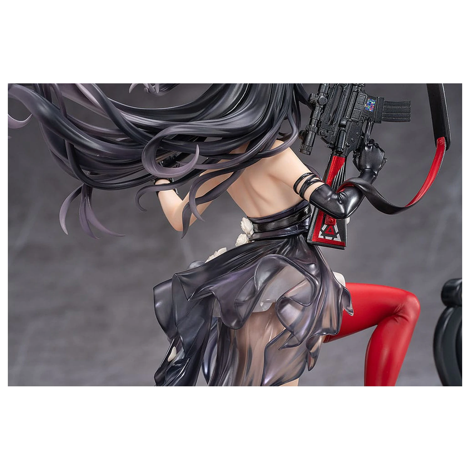Knives Out PVC Statue 1/7 Diane: Banquet Dance Ver. 29 cm  product photo