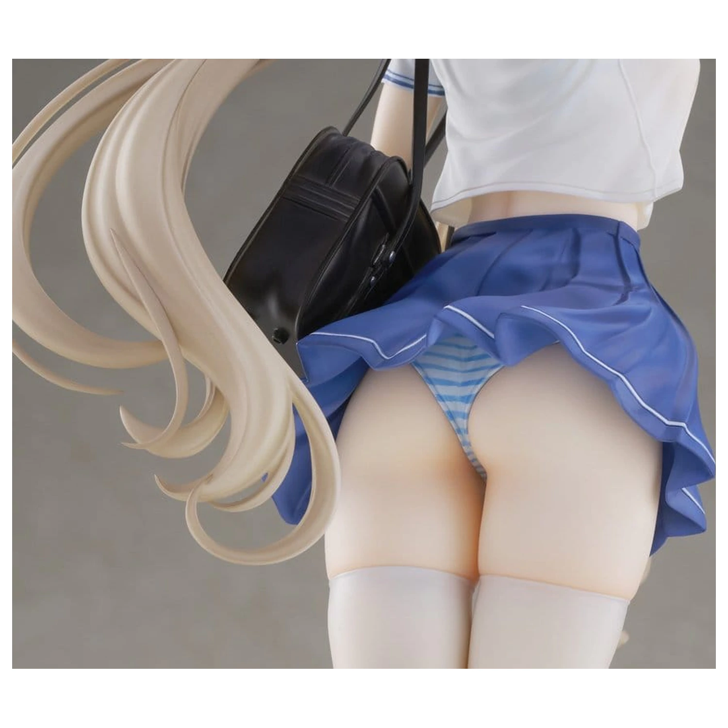 KoiKoi Sakura PVC Figure 1/6 Momoko Uniform Ver. 27 cm product photo