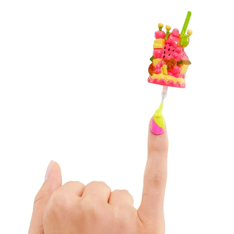 L.O.L. Surprise Pinky Pops Fruit Shop Sweet Nails doll termékfotó