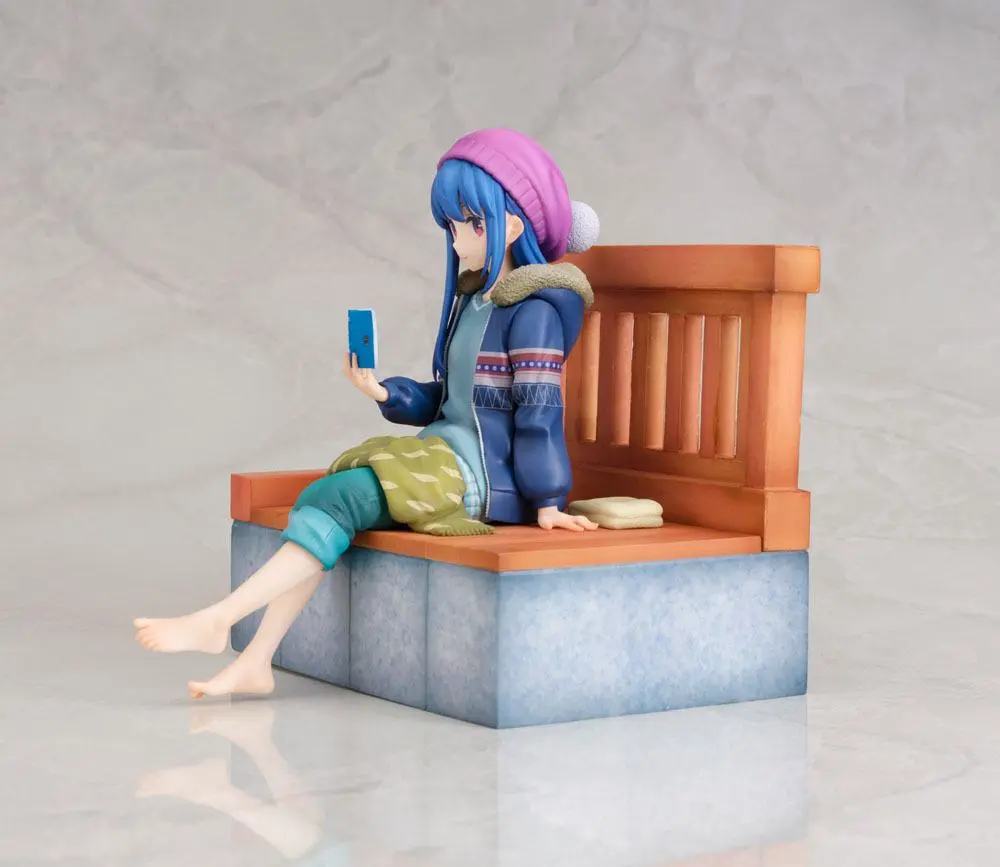Laid-Back Camp PVC Statue 1/7 Rin Shima Footbath Ver. 17 cm product photo