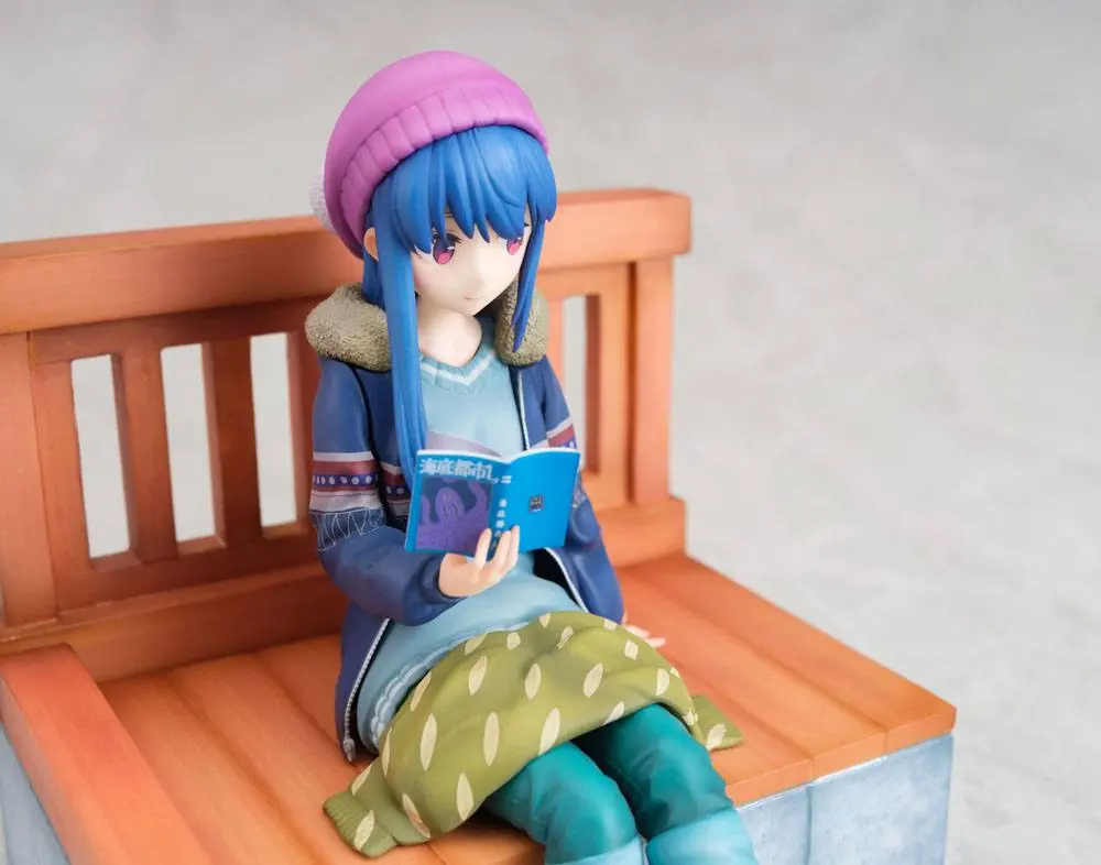 Laid-Back Camp PVC Statue 1/7 Rin Shima Footbath Ver. 17 cm product photo