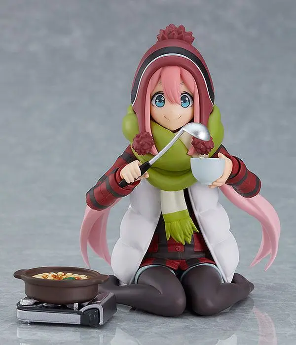Laid-Back Camp Figma Action Figure Nadeshiko Kagamihara DX Edition 13 cm product photo