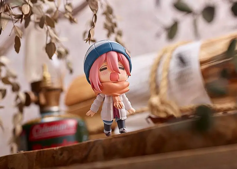 Laid-Back Camp Action Figure Nadeshiko Kagamihara: Solo Camp Ver. DX Edition 10 cm product photo