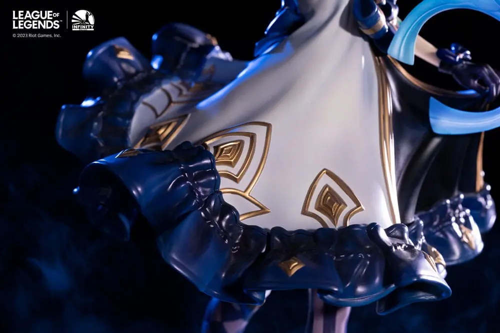 League of Legends Statue 1/6 The Hallowed Seamstress - Gwen 39 cm product photo