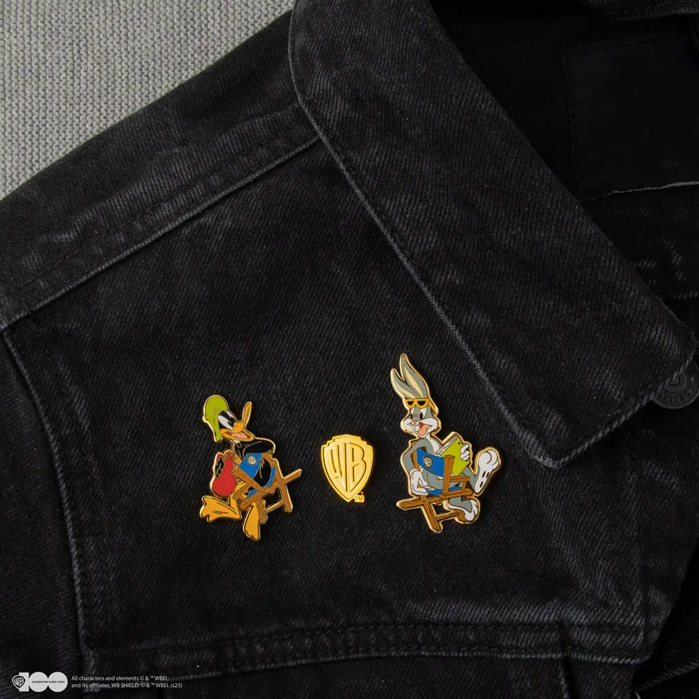 Looney Tunes Pins 2-Pack Bugs Bunny and Daffy Duck at Warner Bros Studio product photo