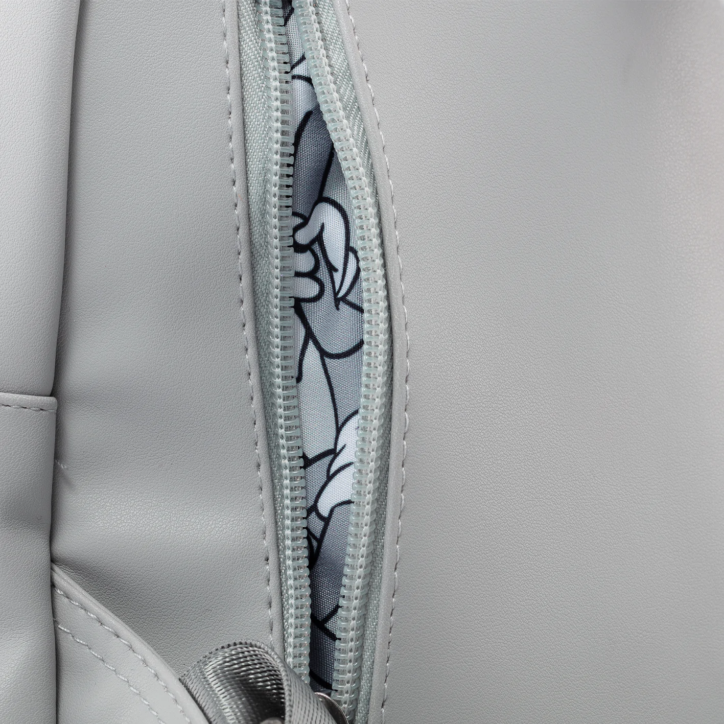 Looney Tunes Backpack Bugs Bunny What´s up Doc termékfotó