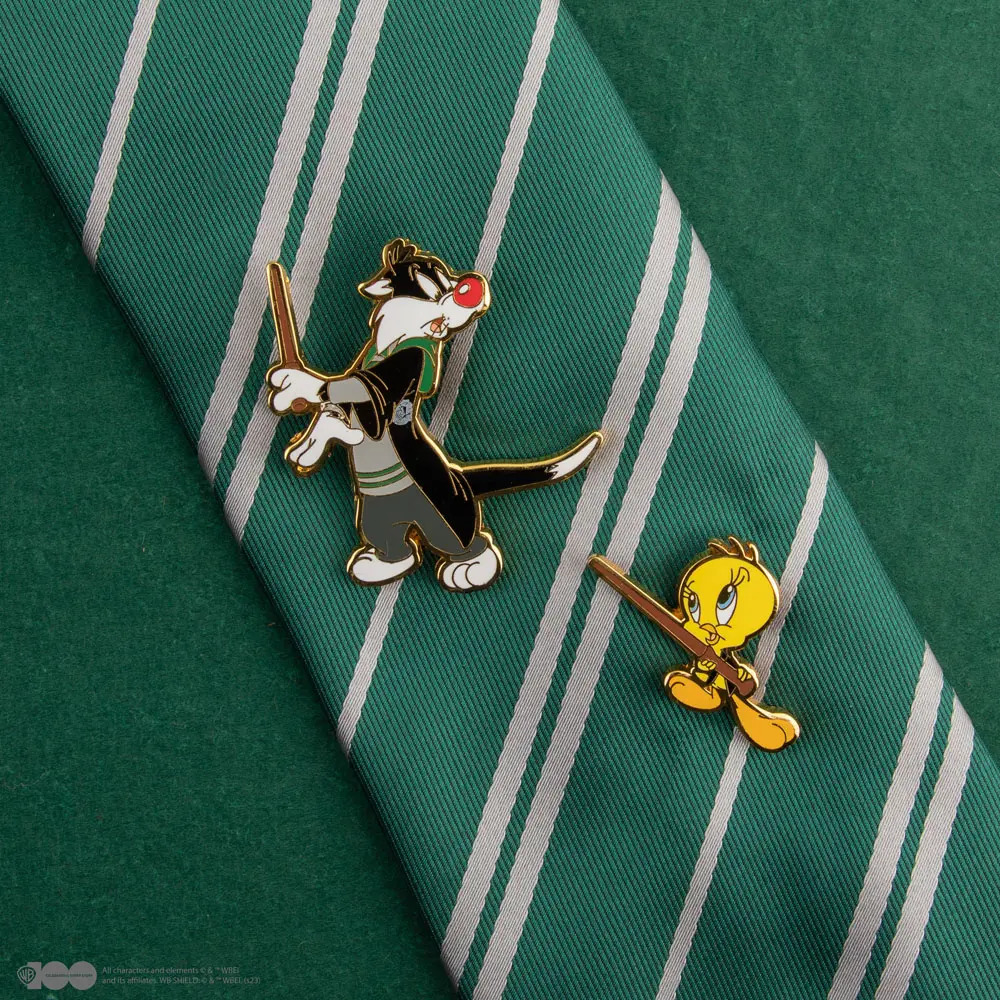 Looney Tunes Pin Badges 2-Pack Tweety &amp; Sylvester at Hogwarts product photo
