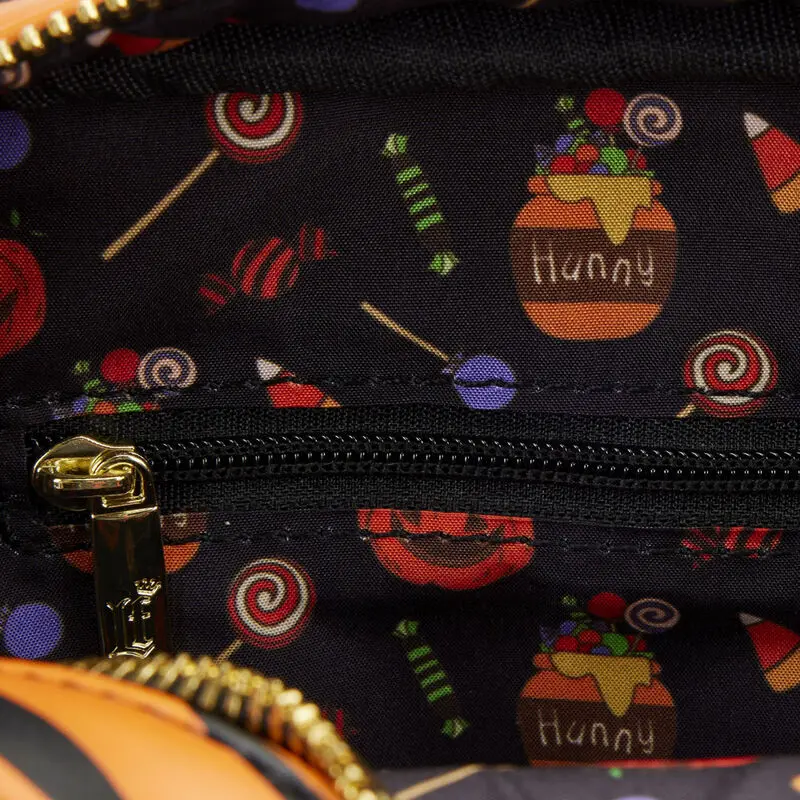 Loungefly Disney Winnie the Pooh Vampire Tigger shoulder bag termékfotó