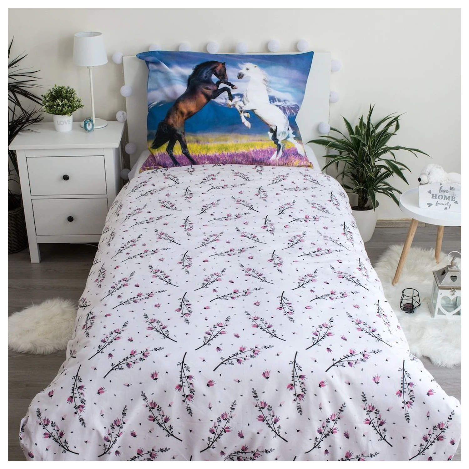 Lovas White Meadow Duvet Cover product photo