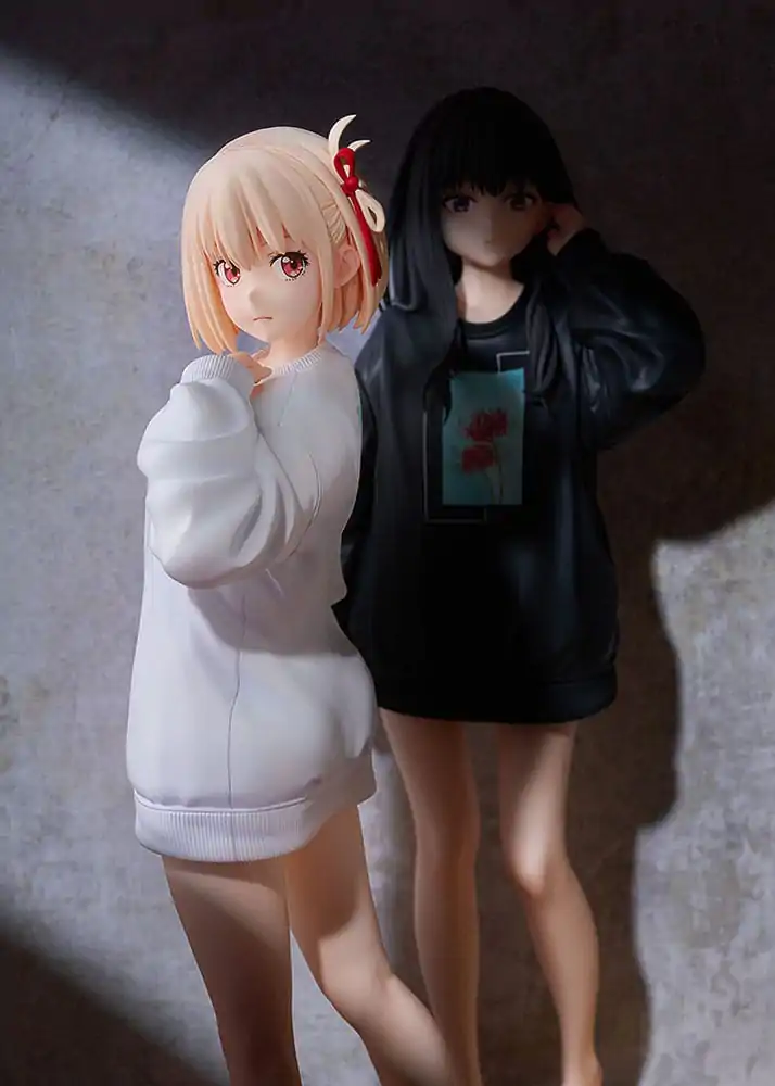 Lycoris Recoil PVC Statue 1/7 Chisato Nishikigi: Oversized Sweatshirt Ver. 25 cm product photo