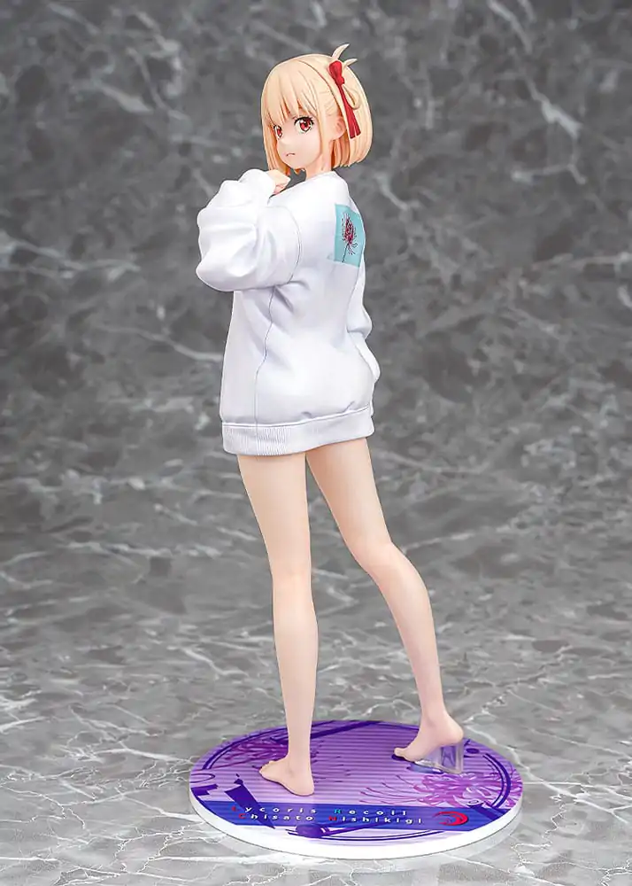 Lycoris Recoil PVC Statue 1/7 Chisato Nishikigi: Oversized Sweatshirt Ver. 25 cm product photo