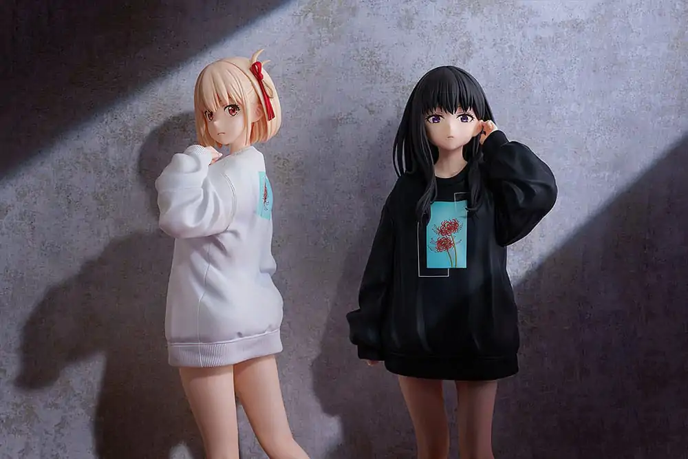 Lycoris Recoil PVC Statue 1/7 Takina Inoue: Oversized Sweatshirt Ver. 25 cm product photo