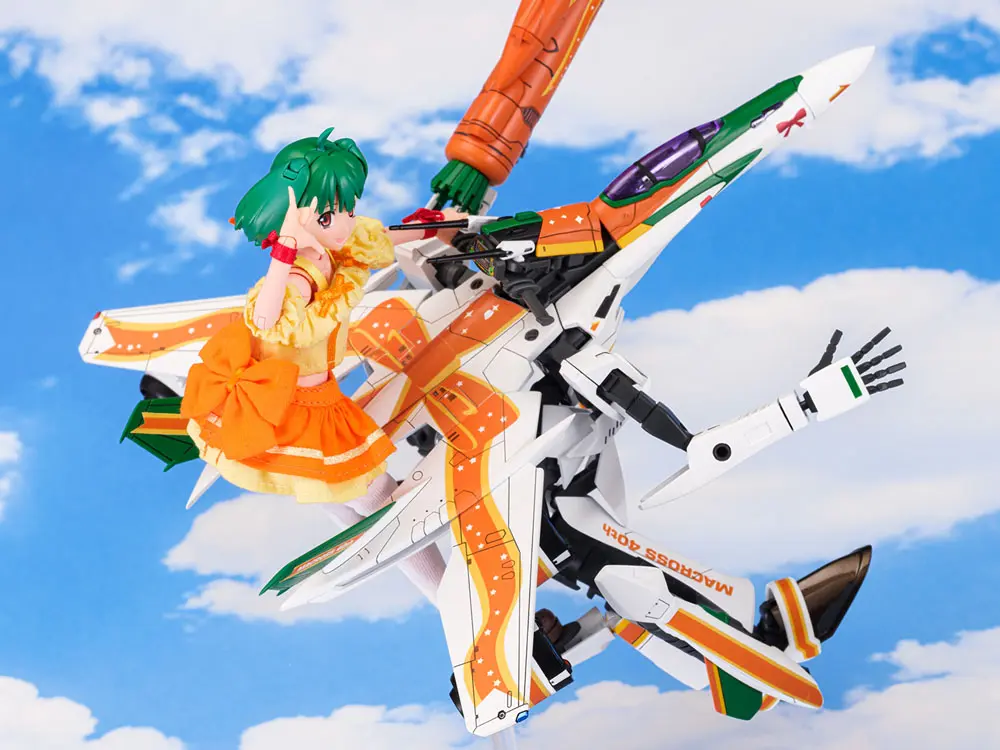 Macross Frontier Plastic Model Kit VF-25F Messiah Ranka Lee Macross 40th Anniversary 22 cm product photo