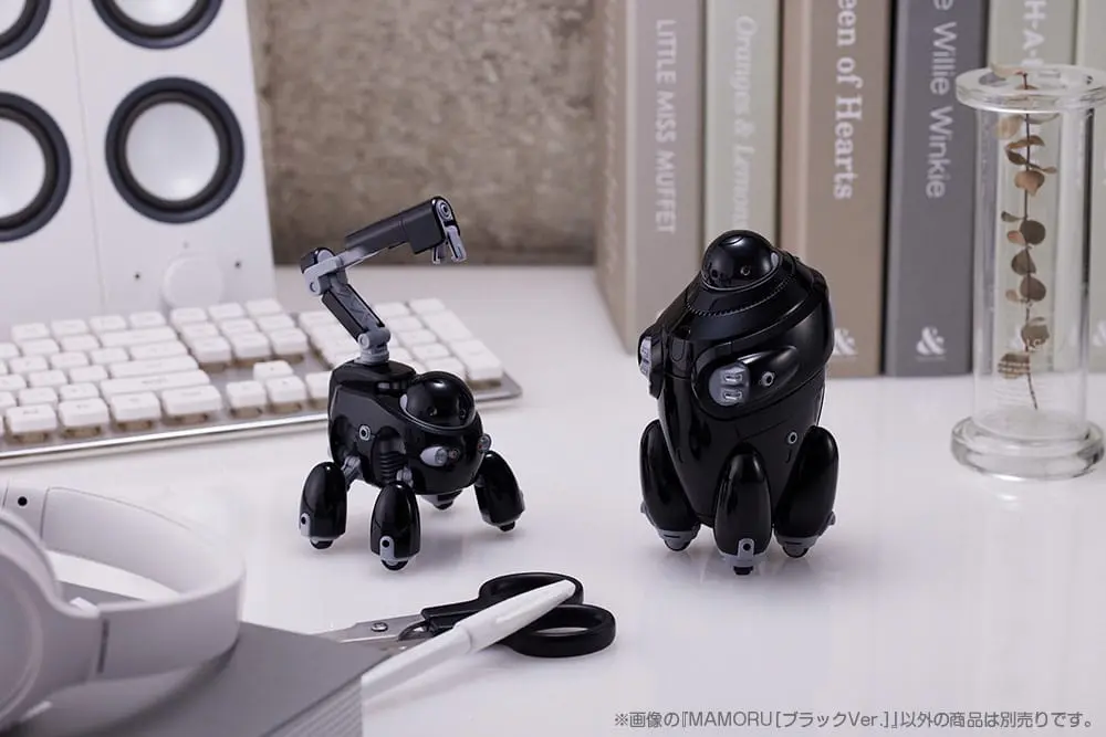 Maruttoys Plastic Model Kit 1/12 Mamoru (Black Version) 14 cm product photo