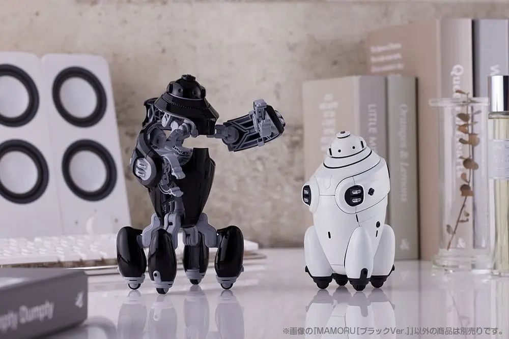 Maruttoys Plastic Model Kit 1/12 Mamoru (Black Version) 14 cm product photo