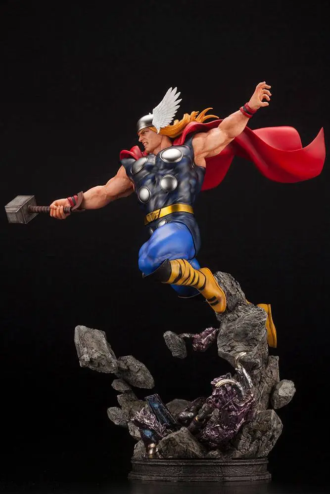Marvel Avengers Fine Art Statue 1/6 Thor 44 cm product photo