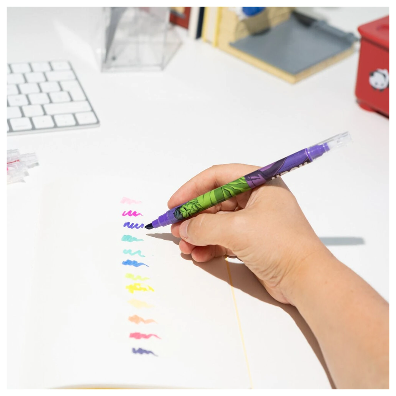Marvel Avengers 12 erasable markers pack product photo