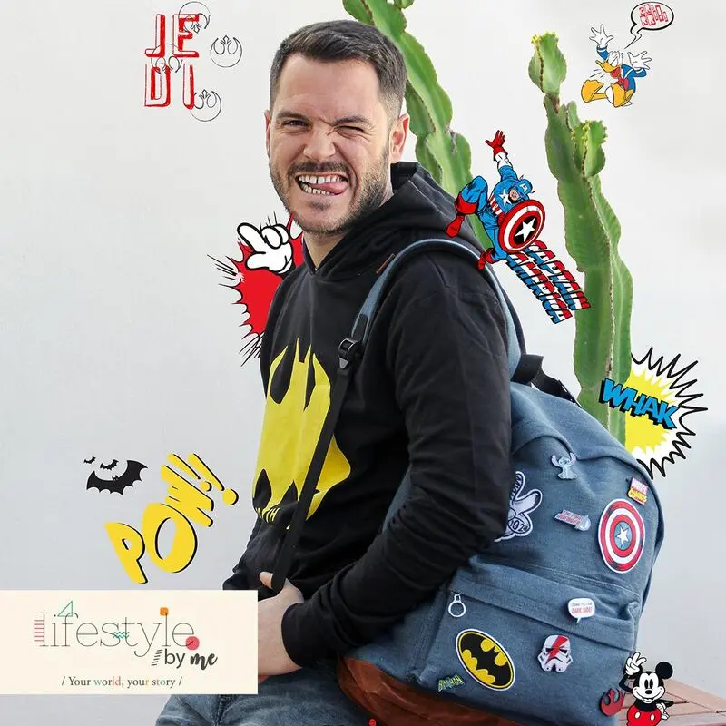 Marvel Avengers bagde product photo