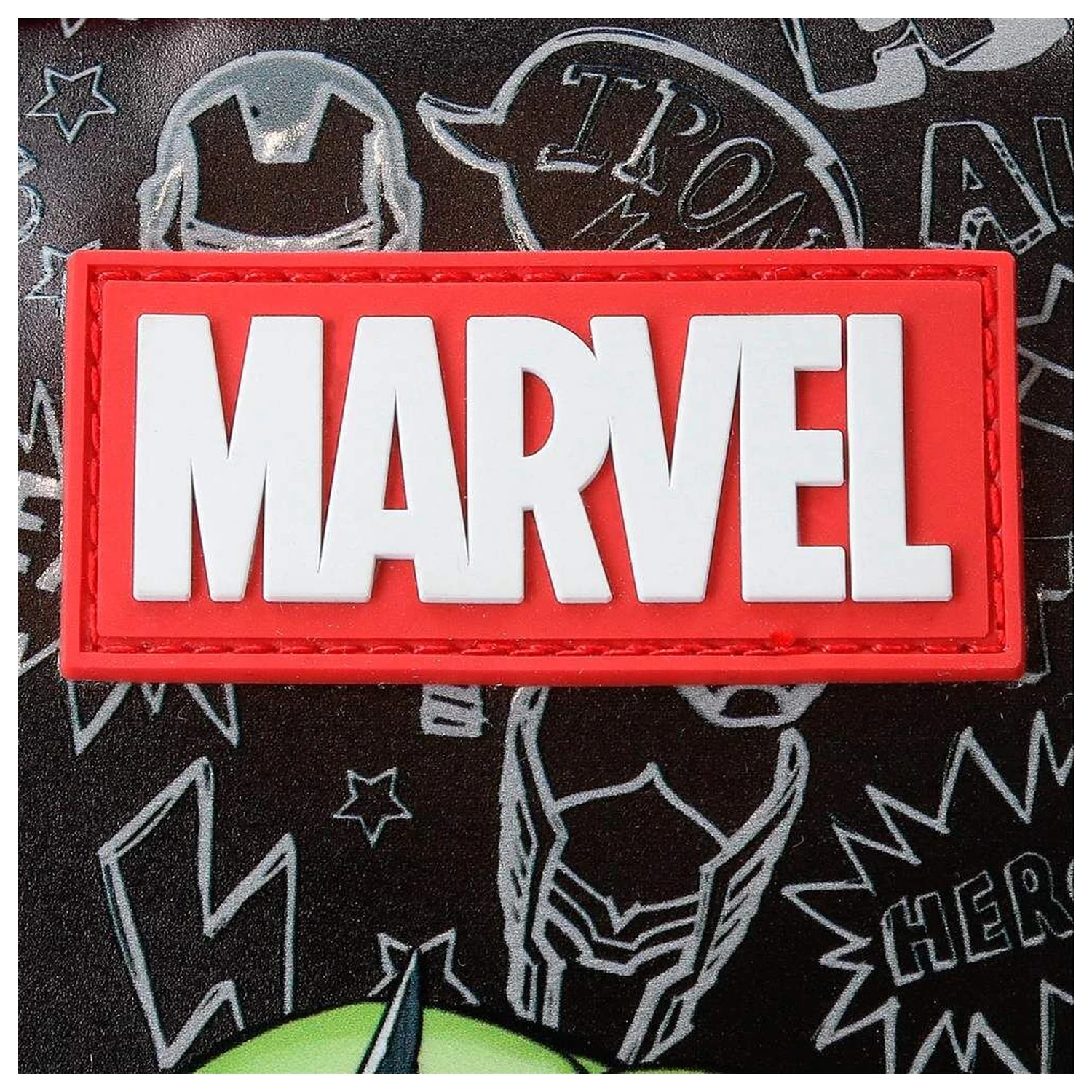 Marvel Avengers Team vanity case product photo