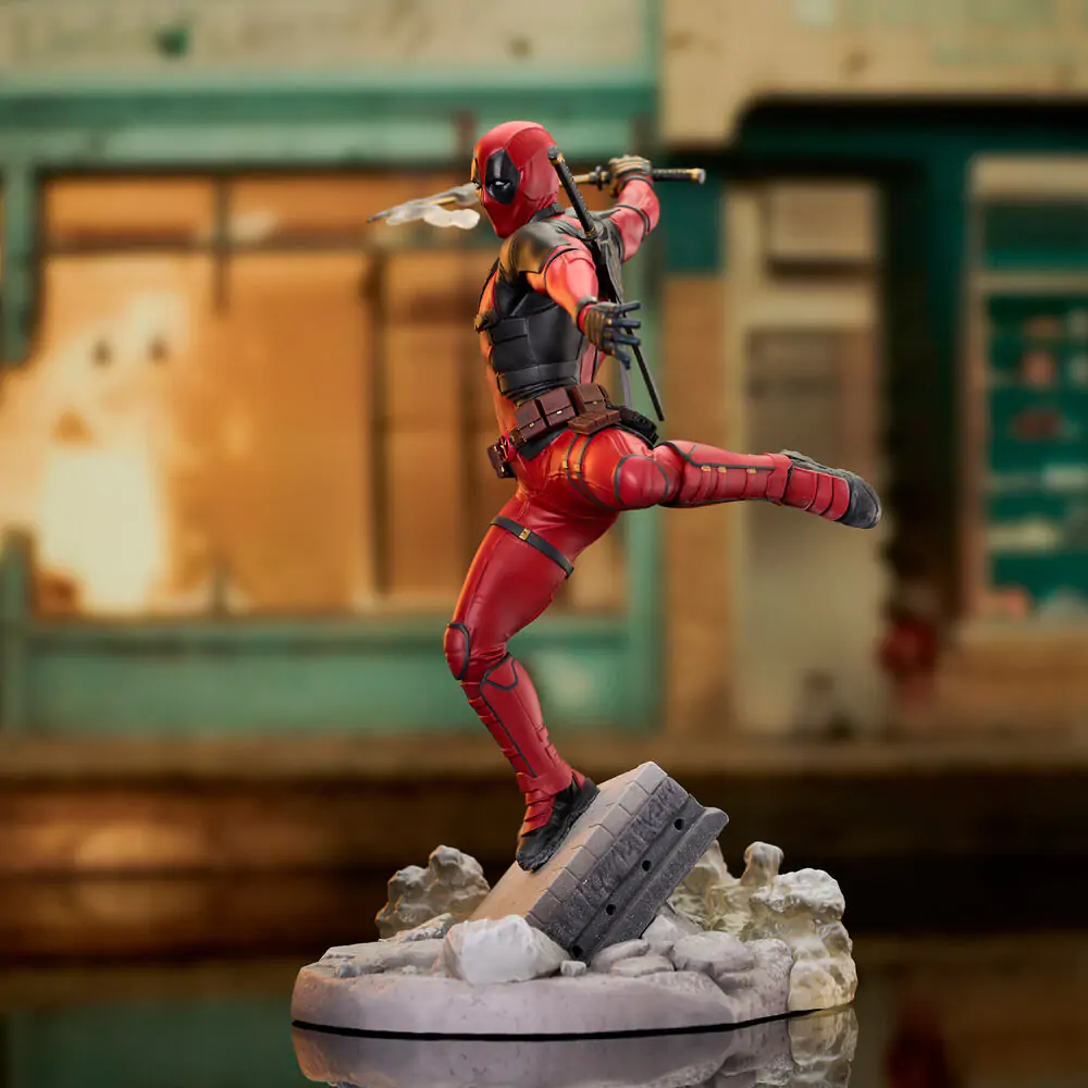 Marvel Deadpool & Wolverine Deadpool figure 25cm termékfotó