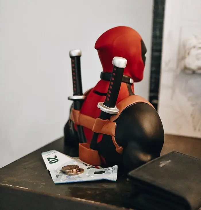 Marvel Deadpool money box bust 20cm termékfotó