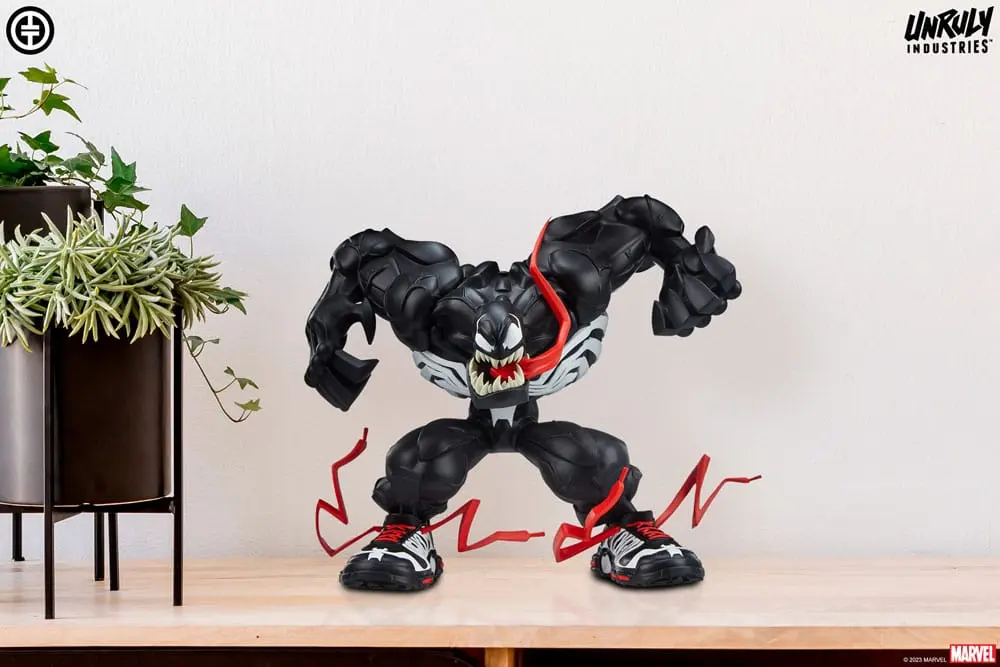 Marvel Designer Series Vinyl Statue Venom by Tracy Tubera 23 cm product photo