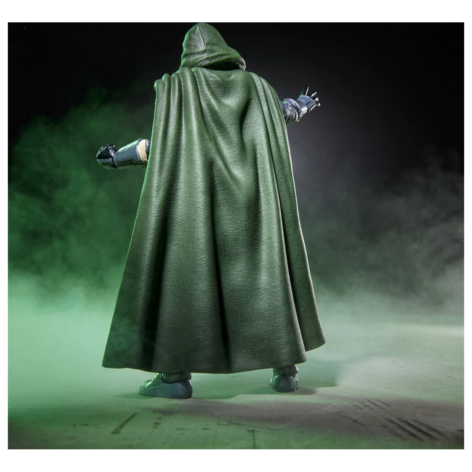 Marvel Legends Series Avengers Doomsday Doctor Doom figure 15cm product photo