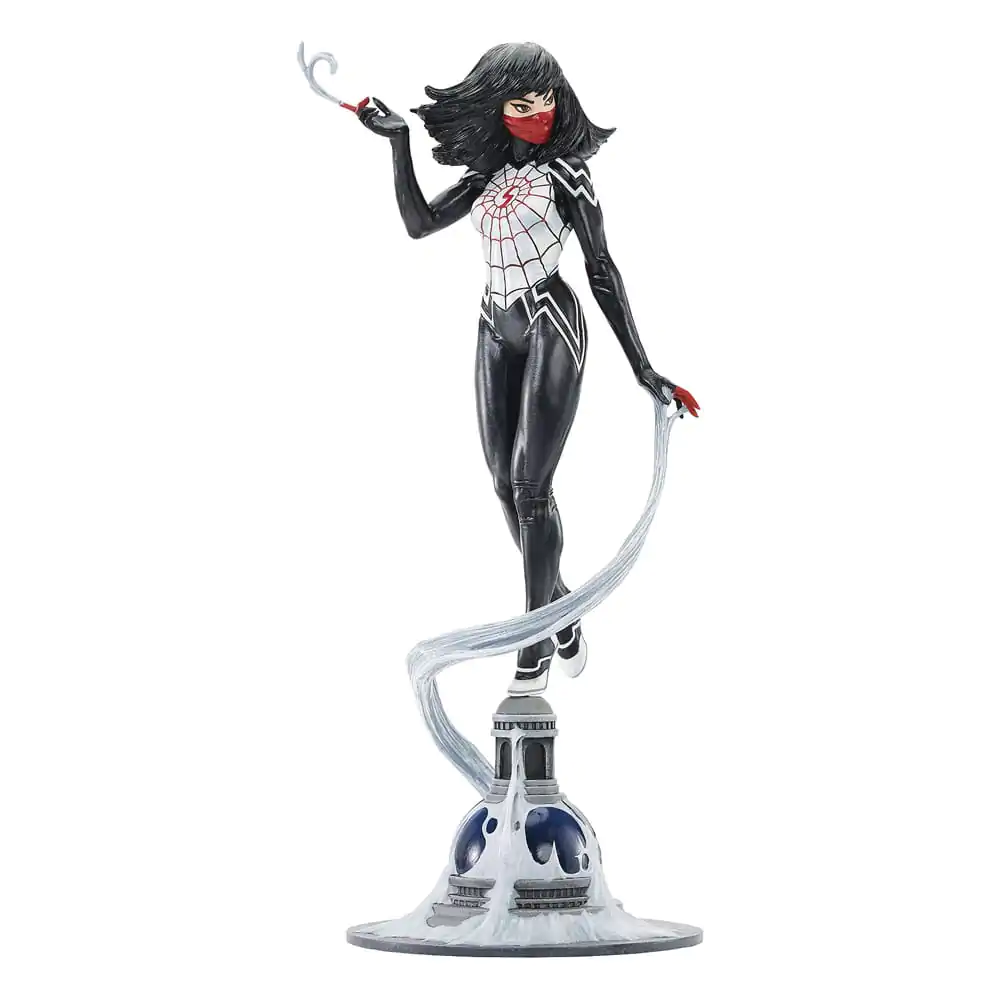 Marvel Premier Collection Statue 1/7 Silk 36 cm termékfotó