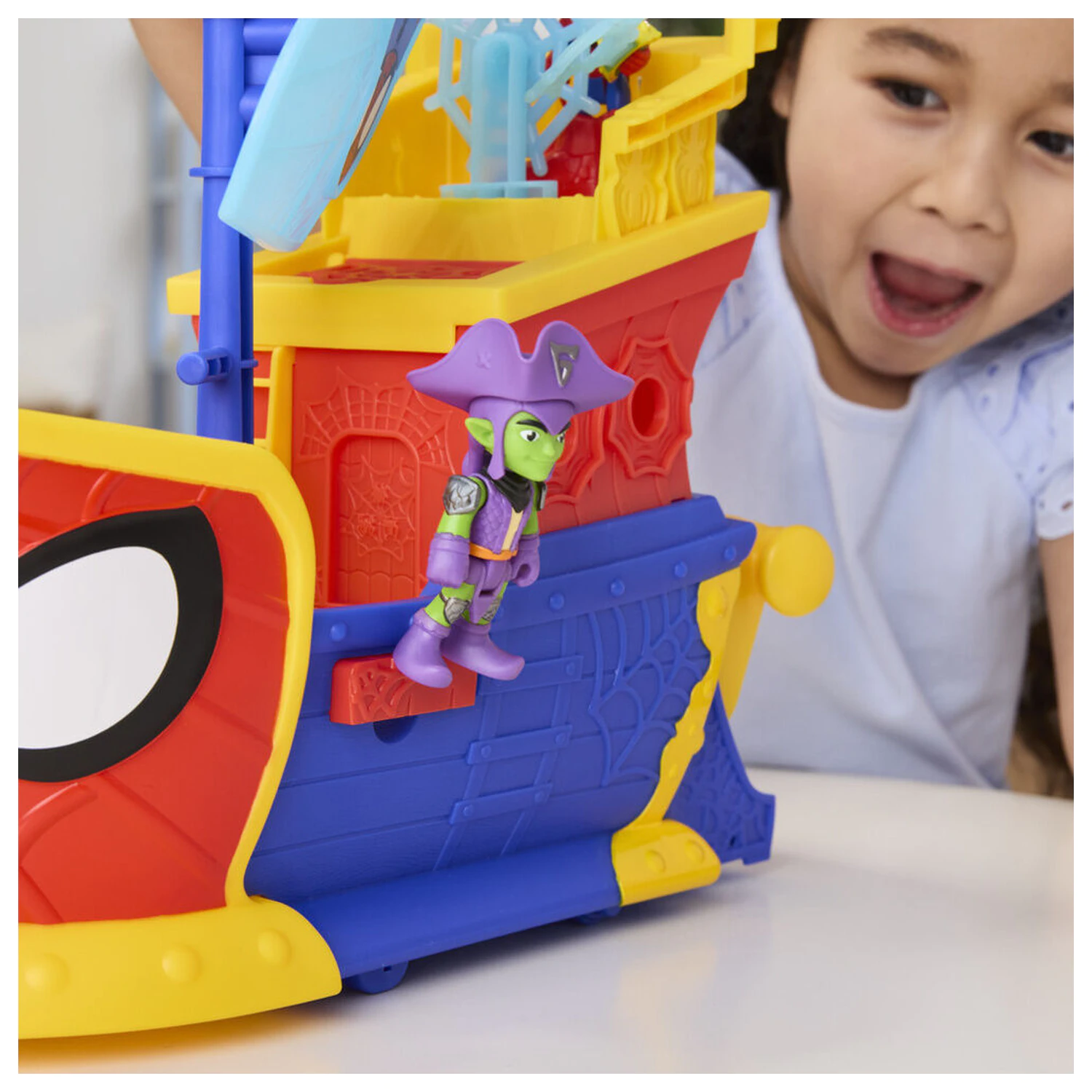 Marvel Spidey Spider Web and Bubbles Pirate Ship playset product photo