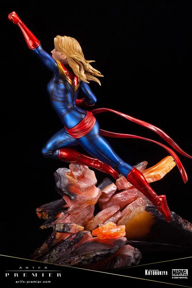 Marvel Universe ARTFX Premier PVC Statue 1/10 Captain Marvel 27 cm product photo