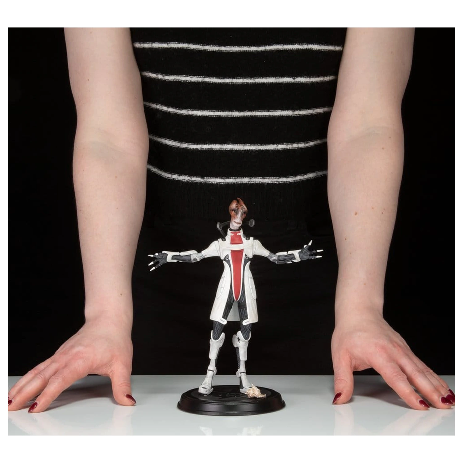 Mass Effect PVC Figure Mordin Solus 23 cm product photo