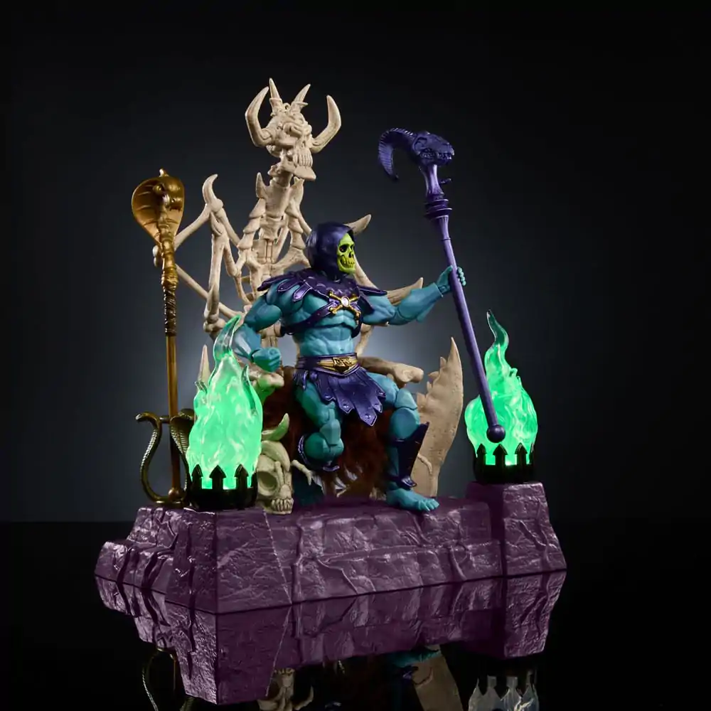 Masters of the Universe: New Eternia Masterverse Action Figure Skeletor & Throne 18 cm product photo