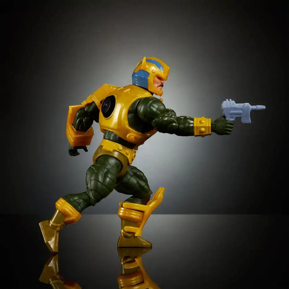 Masters of the Universe x Transformers Action Figure Bumblebee Armor Man-At-Arms heo European Exclusive 14 cm product photo