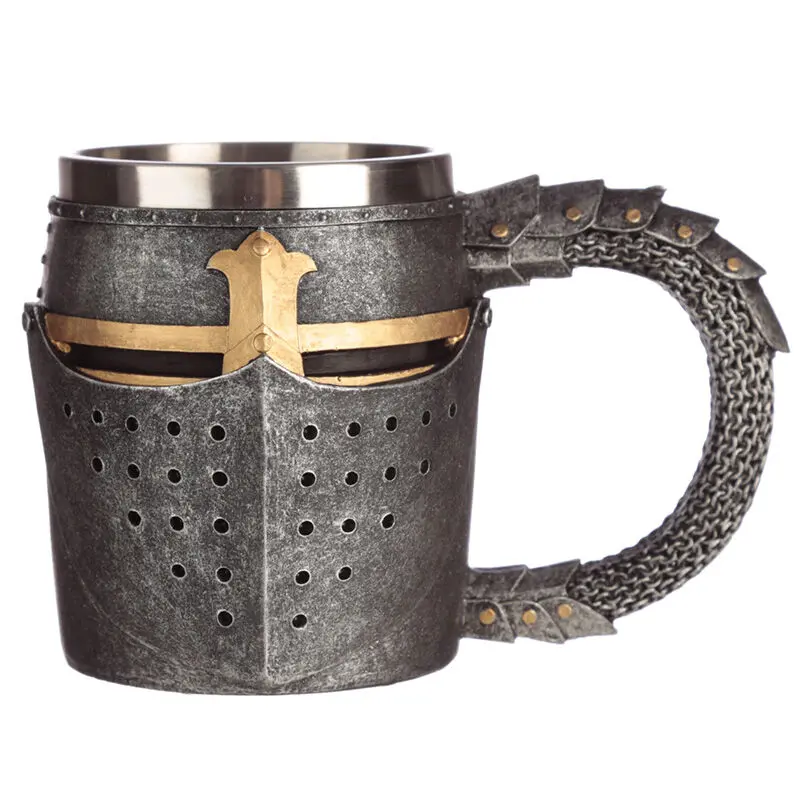 Medieval Helmet and Chain Mail jug termékfotó