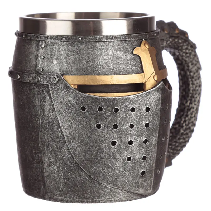 Medieval Helmet and Chain Mail jug termékfotó