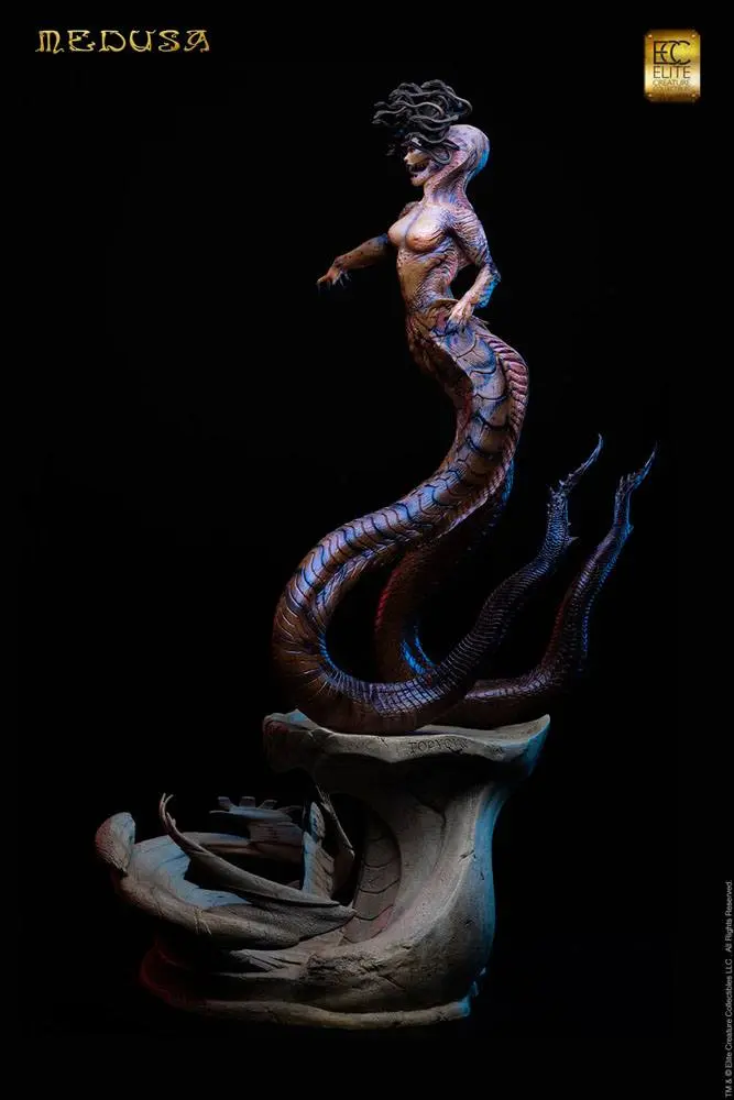 Medusa 1/3 Maquette 106 cm product photo