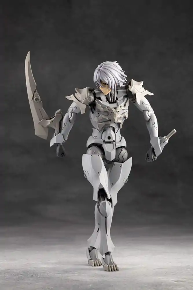 Megalomaria Unlimited Universe Model Kit Zirconia 18 cm product photo
