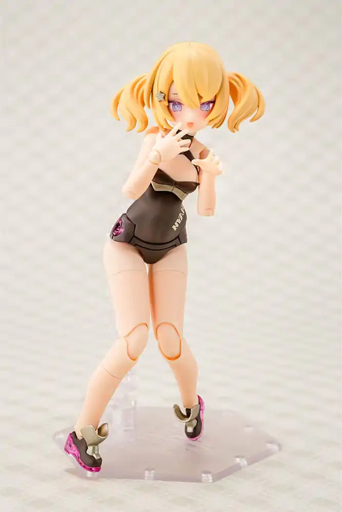 Megami Device Plastic Model Kit 1/1 Puni Mofu Kuro Mao 14 cm product photo