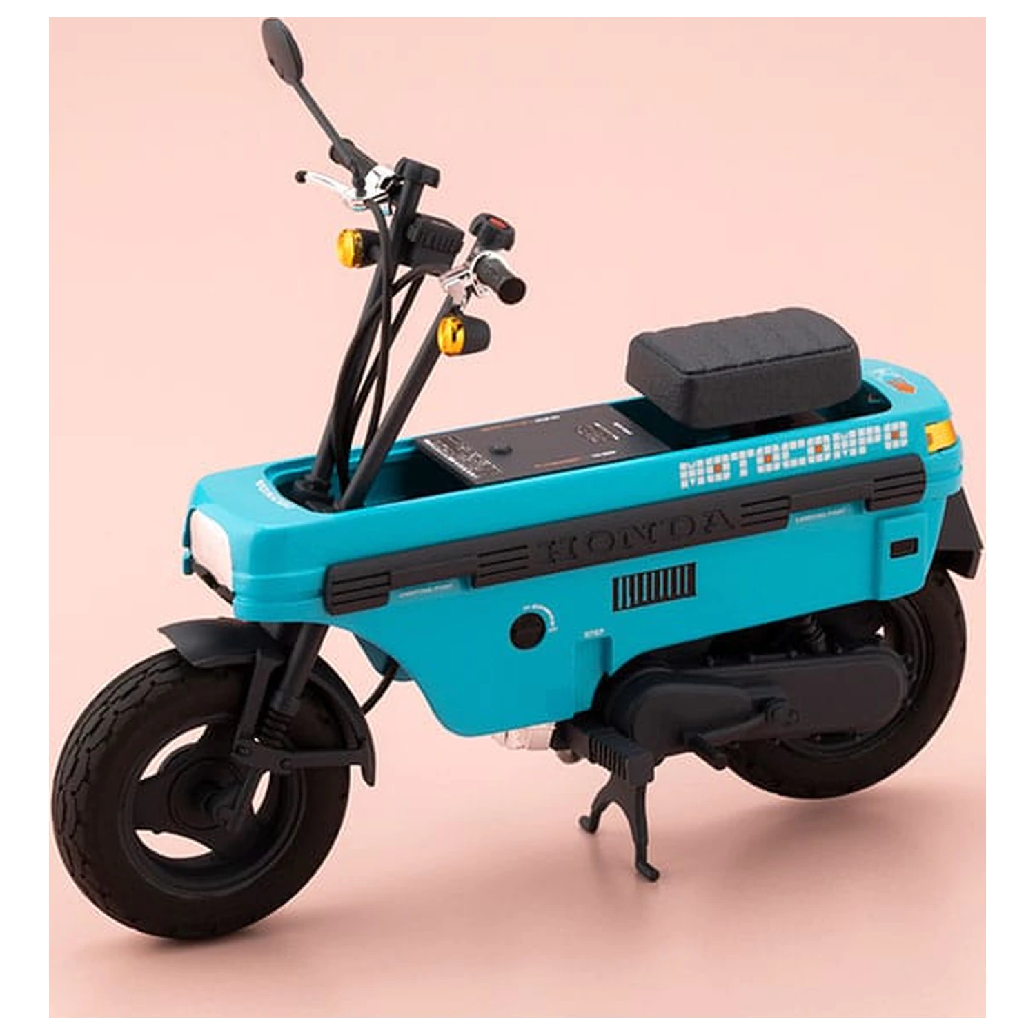 Megami Device Buster Doll Series Plastic Model Kit 1/1 Knight Alice with Honda AB12 Motocompo 15 cm  product photo