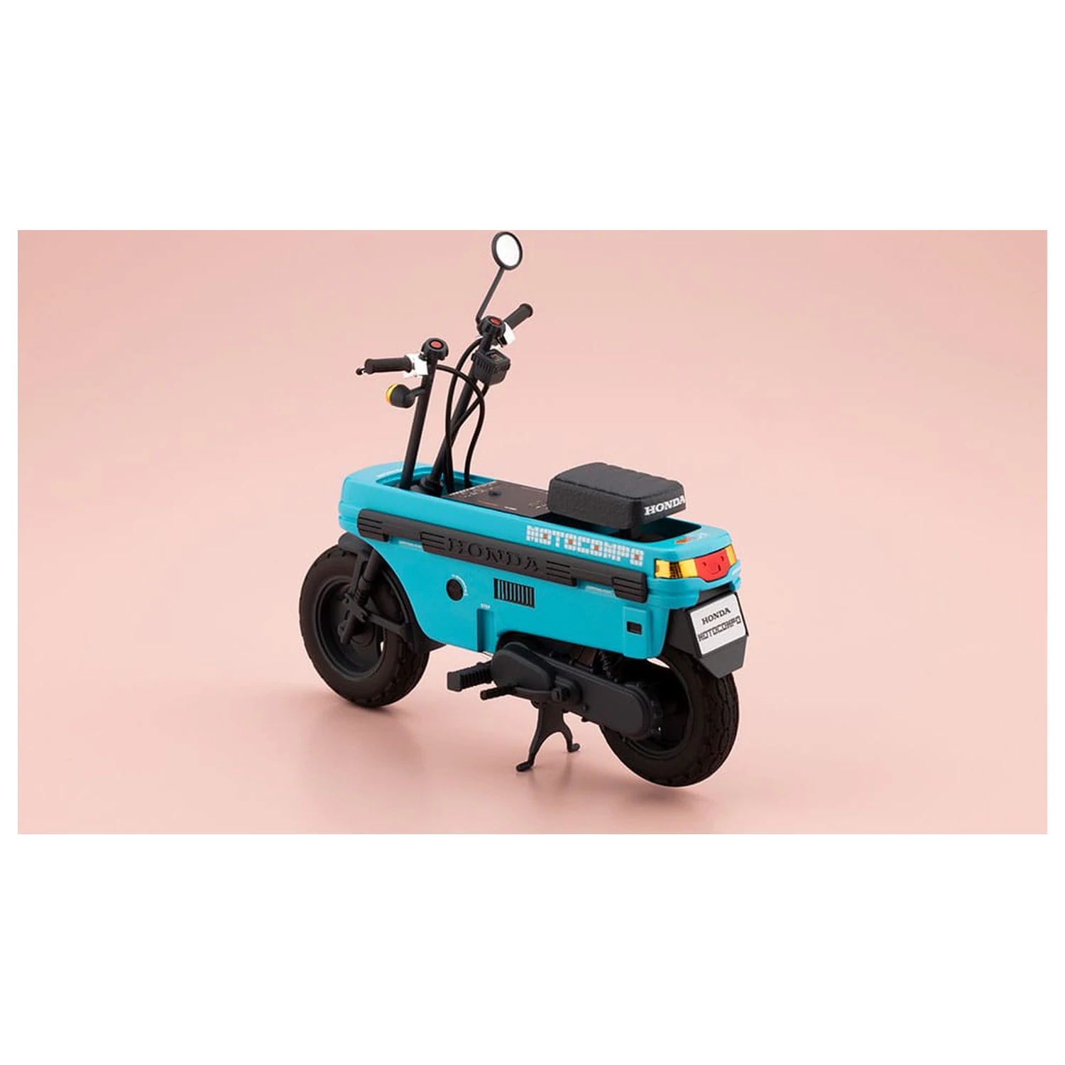 Megami Device Buster Doll Series Plastic Model Kit 1/1 Knight Alice with Honda AB12 Motocompo 15 cm  product photo
