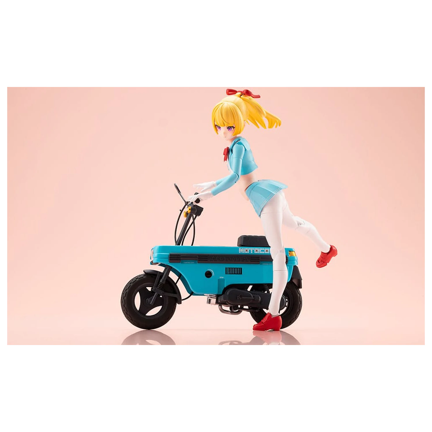 Megami Device Buster Doll Series Plastic Model Kit 1/1 Knight Alice with Honda AB12 Motocompo 15 cm  product photo