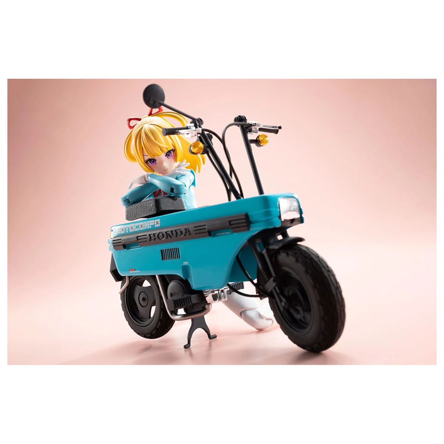 Megami Device Buster Doll Series Plastic Model Kit 1/1 Knight Alice with Honda AB12 Motocompo 15 cm  product photo