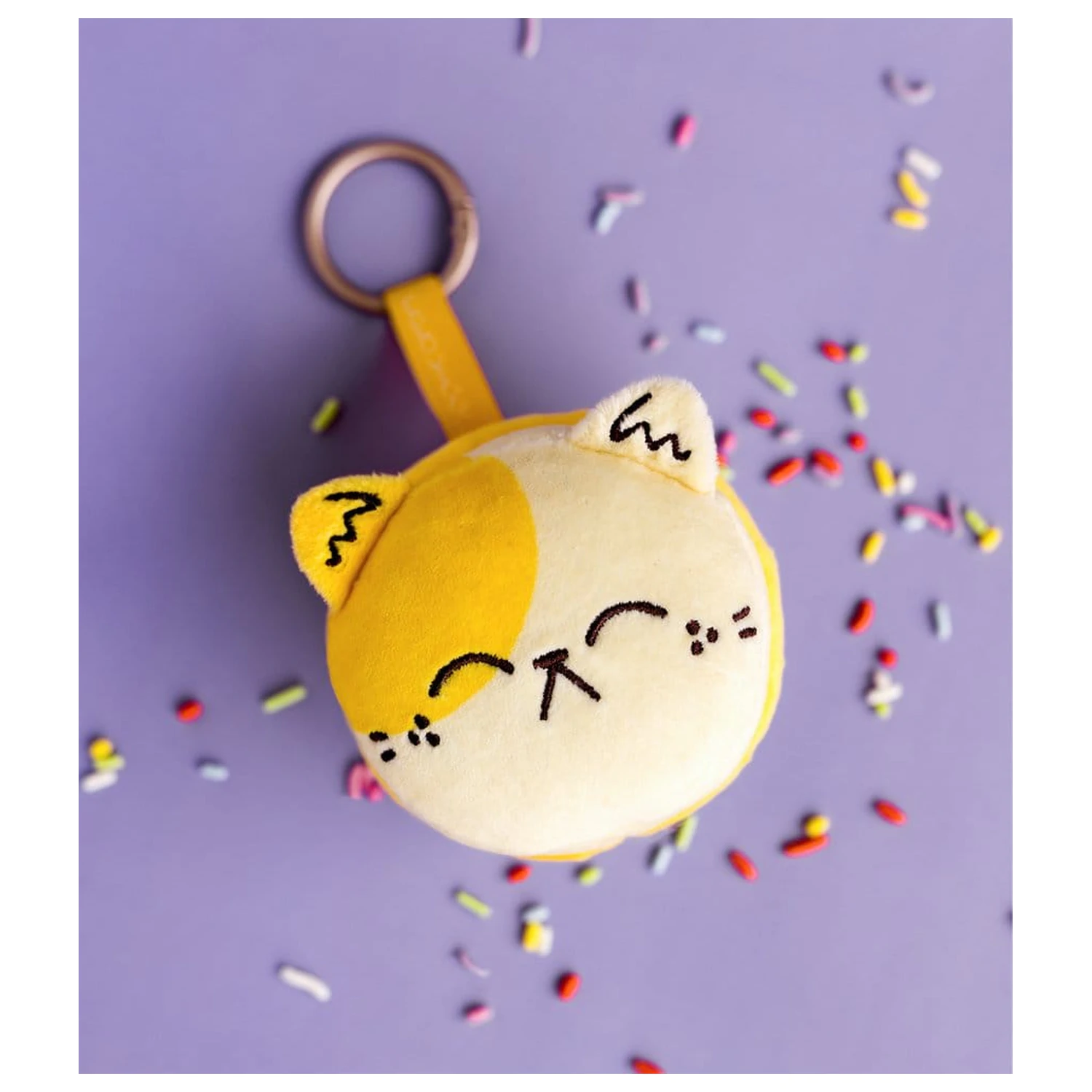 Meowcaron Plush Bag Charm Smile 7 cm product photo